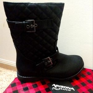 ***SOLD***Arizona Zipper Boots (Girls)